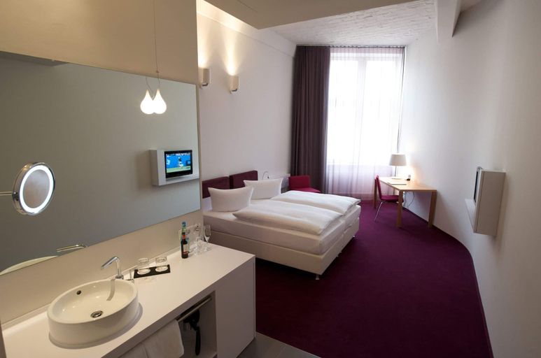 Bedroom 3, Wyndham Garden Berlin Mitte, Berlin