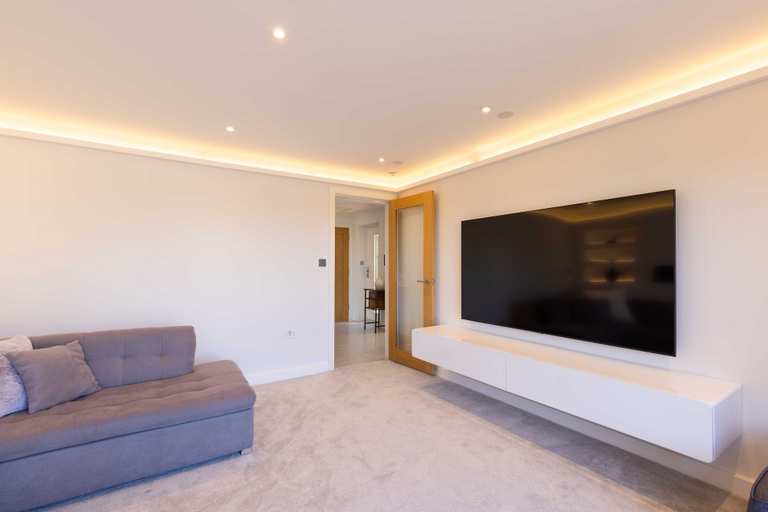 Room 3, Spacious 4Bd Smart Home In Idyllic Rural Setting, Wiltshire