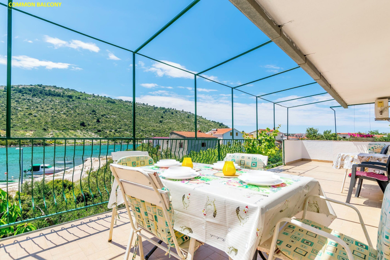 Food & Drinks 5, Apartment Garden by the sea, Rogoznica