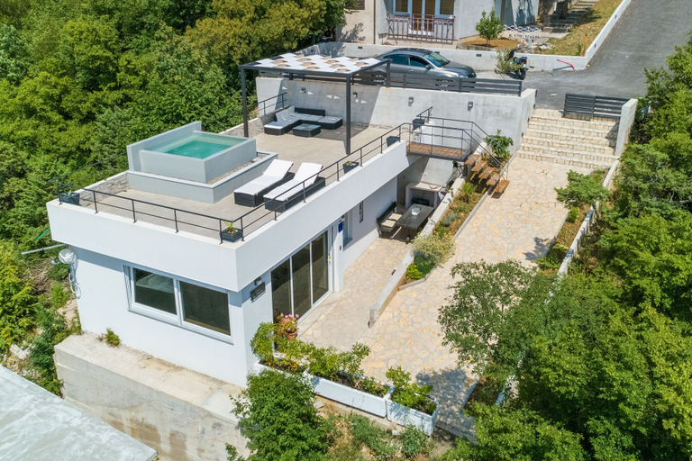 Others 3, House Linda 2, Crikvenica