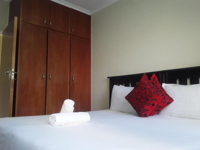 Bedroom, Kuyasa guesthouse, O.R.Tambo