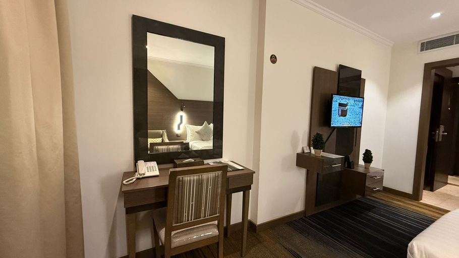 Bedroom 2, Lamar Ajyad First Hotel Tower A, Makkah