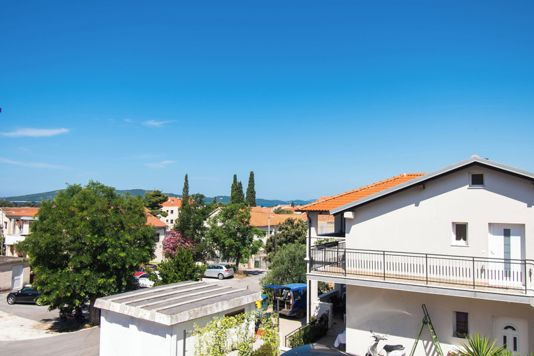 Others 3, Apartments Cace, Šibenik