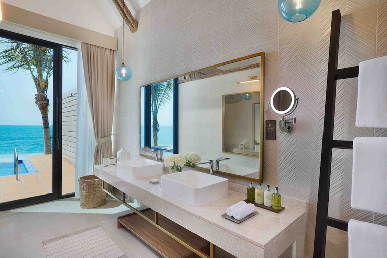 Bathroom 5, Anantara World Islands Dubai Resort, Dubai