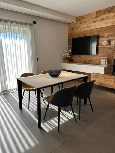 Dining 3, ORIGINI HOLIDAYS, Belluno