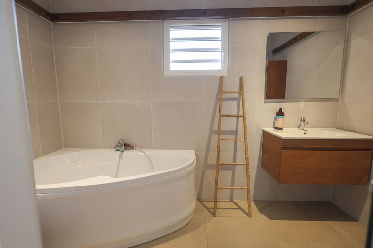 Bathroom 3, Nakolodge 2 chambres - piscine / jardin privatifs, Sainte-Anne