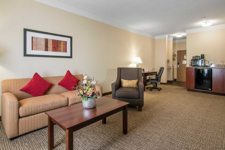 Others 5, Comfort Suites Linn County, Linn