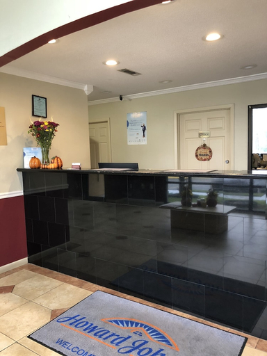 Public Area 2, Howard Johnson by Wyndham Dothan, Houston