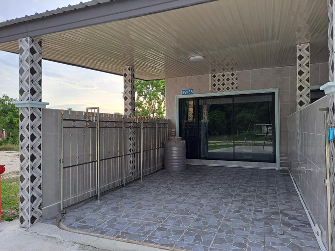 Others 4, Banton Puksabay บ้านต้น พักสบาย, Phanat Nikhom