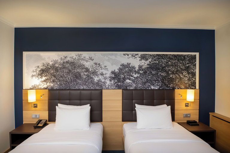 Bedroom 4, Hilton Mainz, Mainz