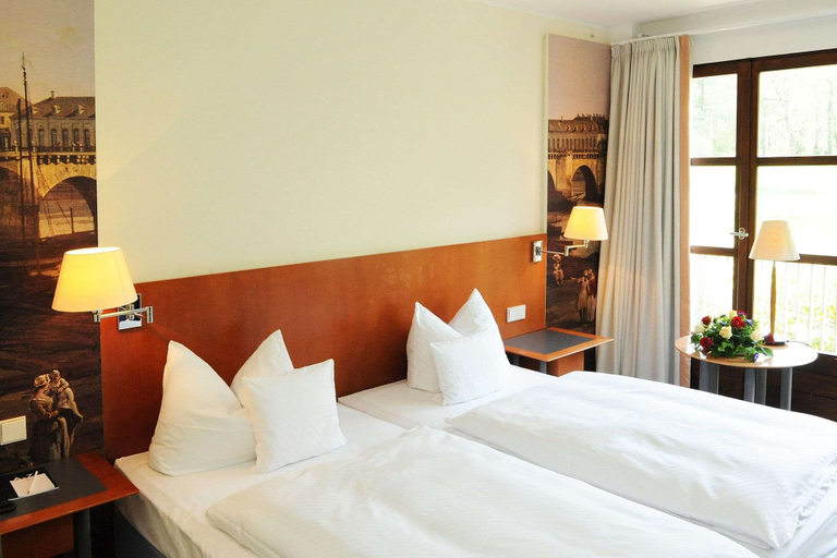 Bedroom 2, Hotel Schloss Eckberg, Dresden