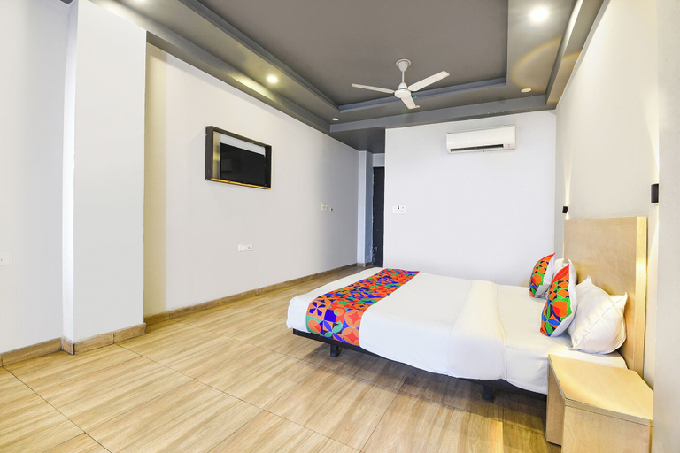 Room 4, Fabhotel Rohil Residency, Delhi