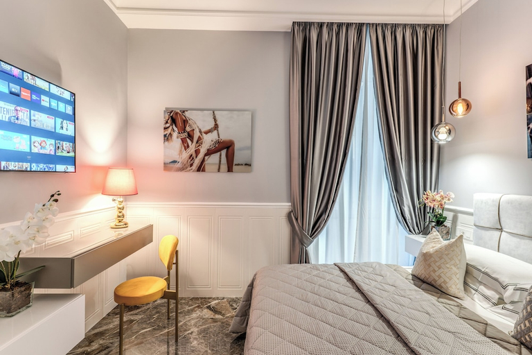 Bedroom 4, Spanish steps Oasis Suites, Rome