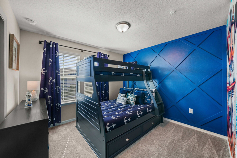 Room 5, Modern 5BR Nintendo Loft Private Pool 16144, Lake