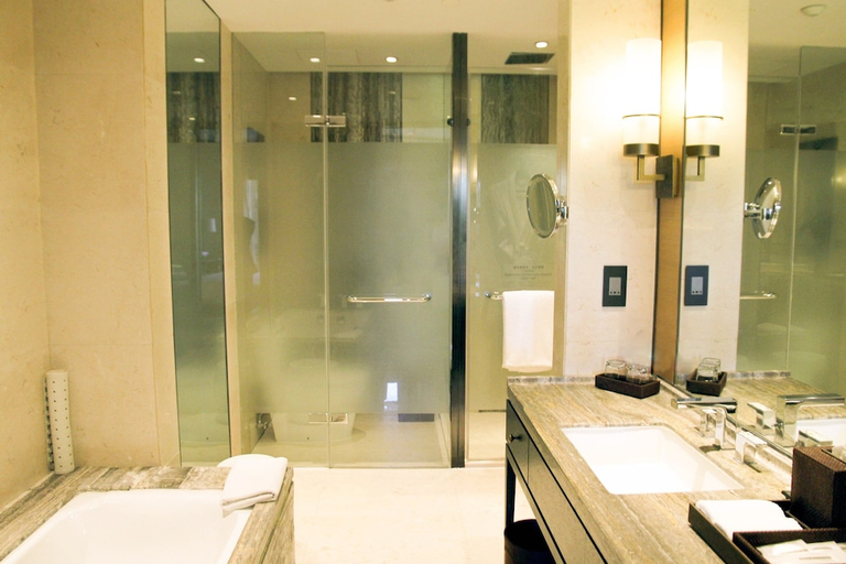 Bathroom 5, Hyatt Regency Chongming, Shanghai