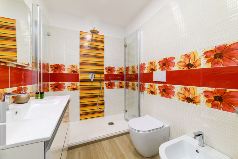 Bathroom 2, Domus Sirenum, Napoli