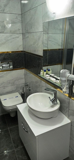 Bathroom, Harbour Otel, Merkez