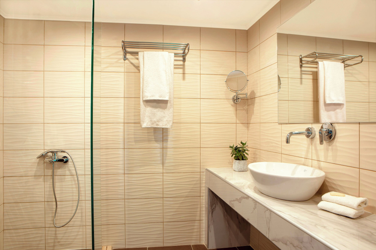 Bathroom 5, Zeus Eleva Ajul, Central Macedonia