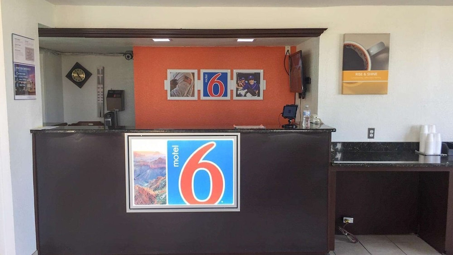 Public Area 3, Motel 6 Waco, TX, McLennan