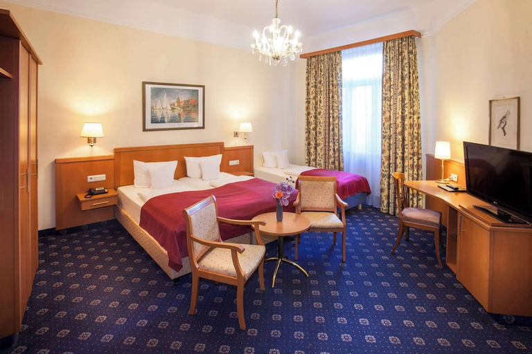 Bedroom 2, Centro National Frankfurt, Trademark Collection by Wyndham, Frankfurt am Main