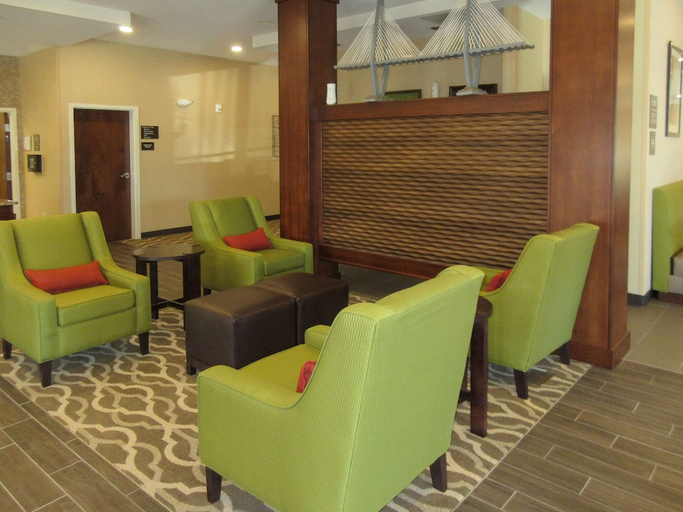 Public Area 2, Comfort Suites Summerville, Berkeley