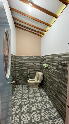 Bathroom 3, FAREL Homestay Kawahijen , Banyuwangi