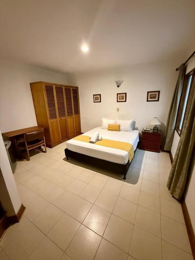 Room 2, Hotel Balcones de Malibu, Medellín