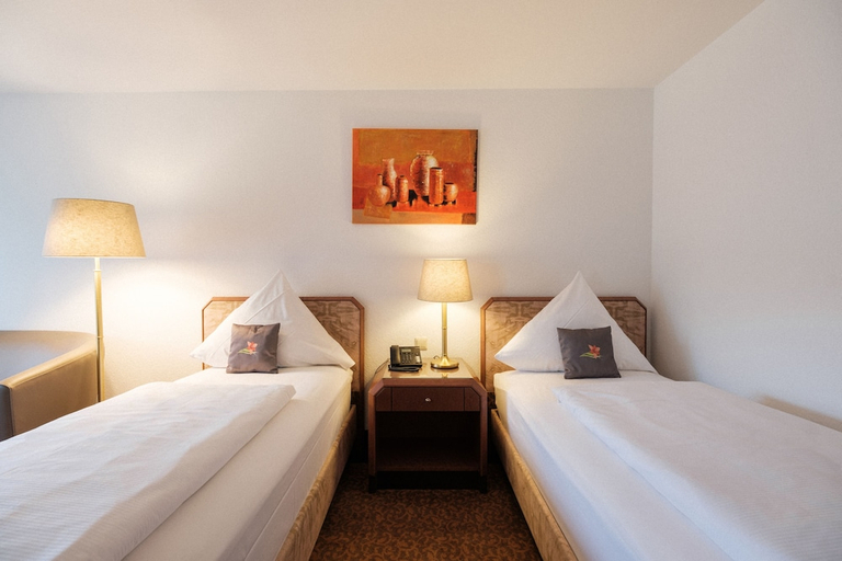 Bedroom 2, Hotel Flora Stuttgart - Möhringen, Stuttgart