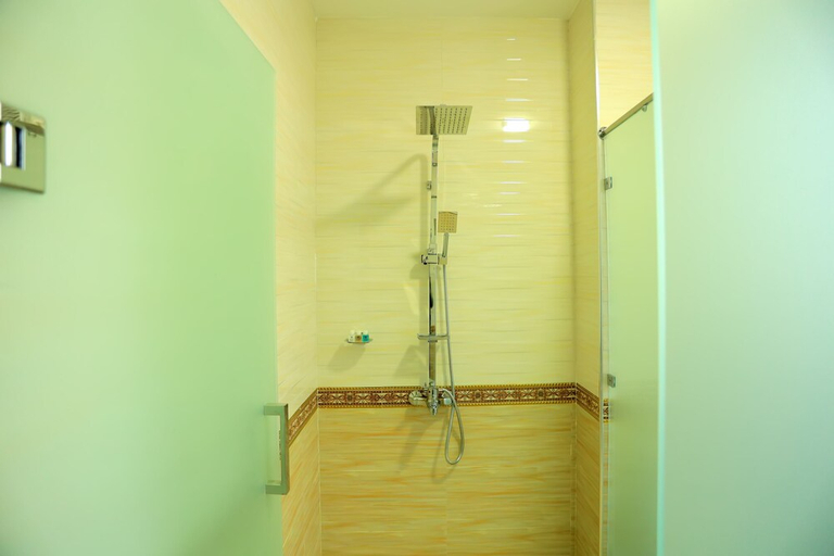 Bathroom 5, DERA Hotel, Buxoro