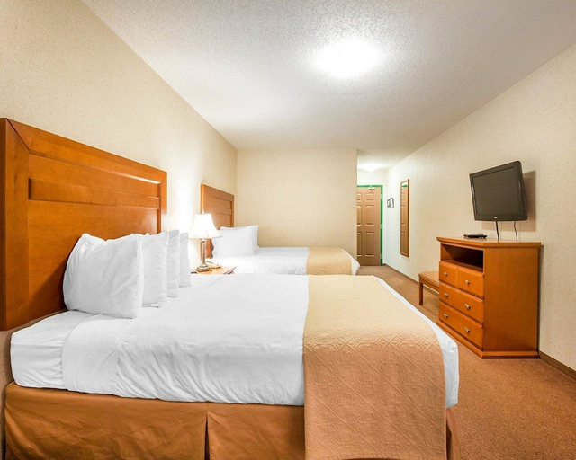 Bedroom 3, Quality Inn And Suites Lethbridge, Division No. 2