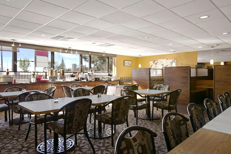 Food & Drinks 5, Ramada by Wyndham Lethbridge, Division No. 2