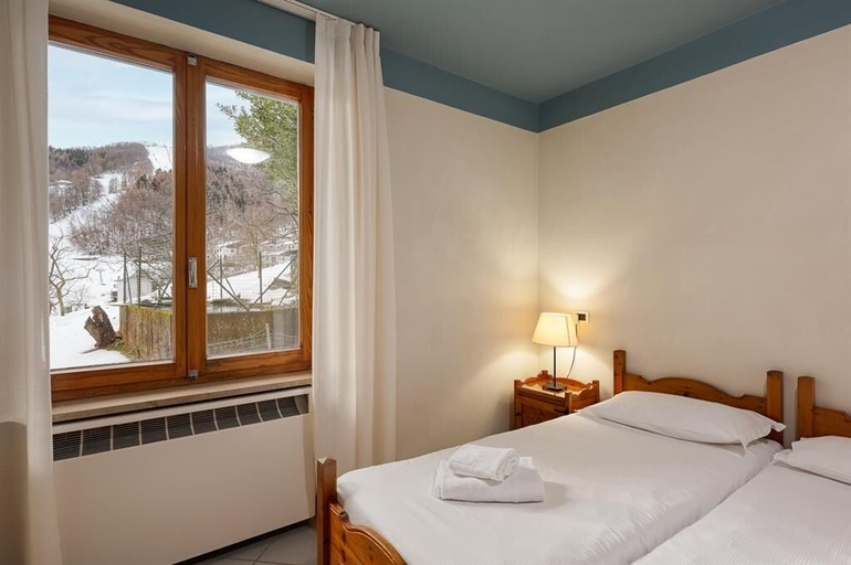 Bedroom 3, Hotel Miramonti Family & SPA, Cuneo