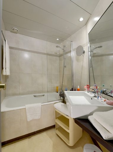 Bathroom, Residéal, Alpes-Maritimes