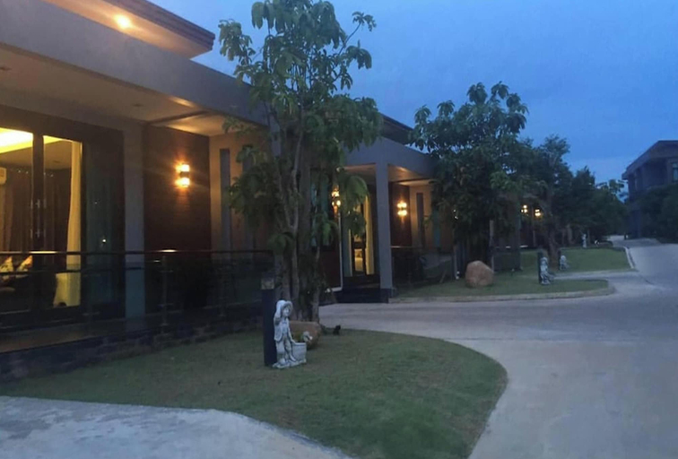 Exterior & Views 2, Nutchana Hill Boutique Hotel, Hat Yai