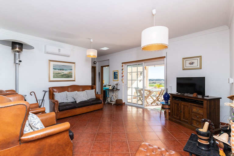 Room 1, Beach Front View Armacao de Pera Flat With Terrace, Silves