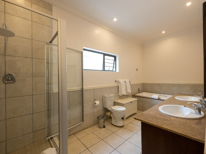 Bathroom 4, ANEW Resort Hunters Rest Rustenburg, Bojanala