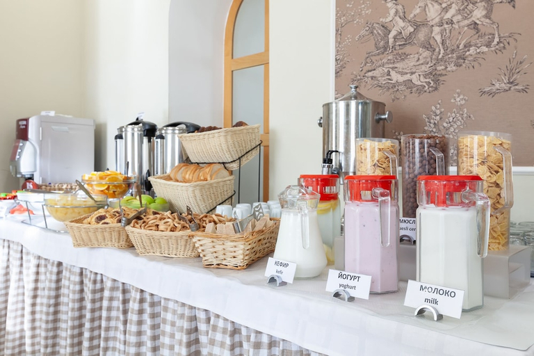 Food & Drinks 5, Tourist Hotel, Sankt-Peterburg gorsovet