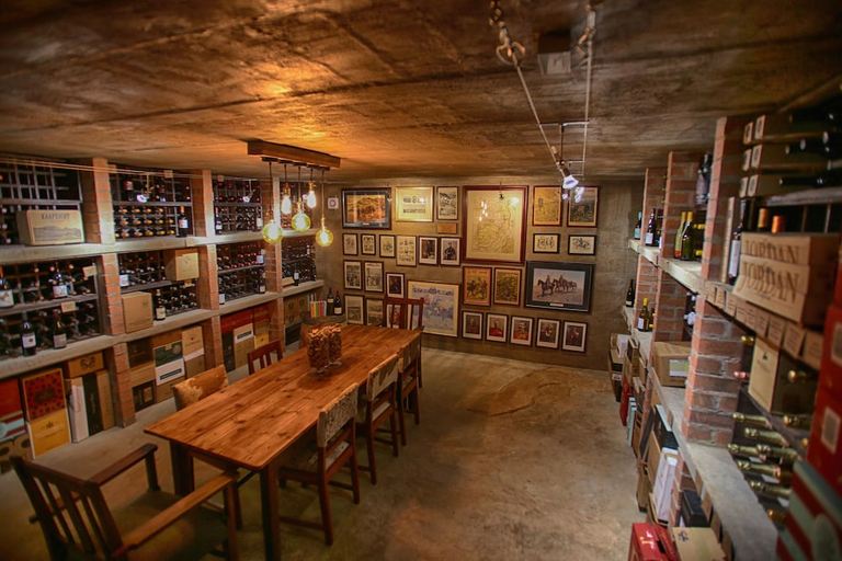 Food & Drinks 5, Three Tree Hill, Uthukela