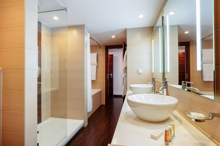 Bathroom 3, Hilton Garden Inn Krasnodar, Krasnodar gorsovet