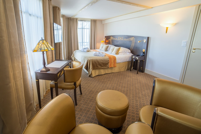 Bedroom 2, Hotel Jehan de Beauce, Eure-et-Loir