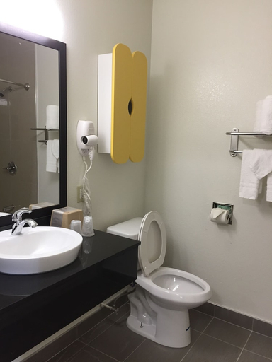 Bathroom 4, Studio 6 Dallas, TX, Dallas