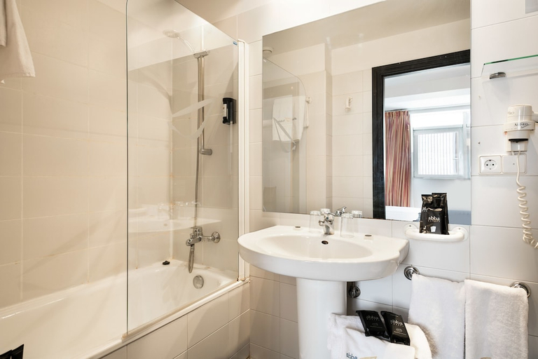 Bathroom, Abba Jazz Hotel, Álava