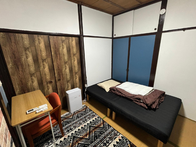 Bedroom 3, Yugawara Houses, Yugawara