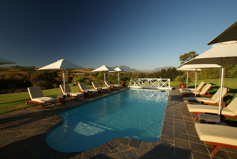 Sport & Beauty 2, Cultivar Guest Lodge , Cape Winelands