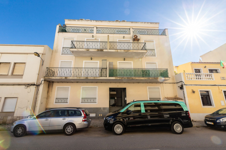 Room 3, Beach Front View Armacao de Pera Flat With Terrace, Silves