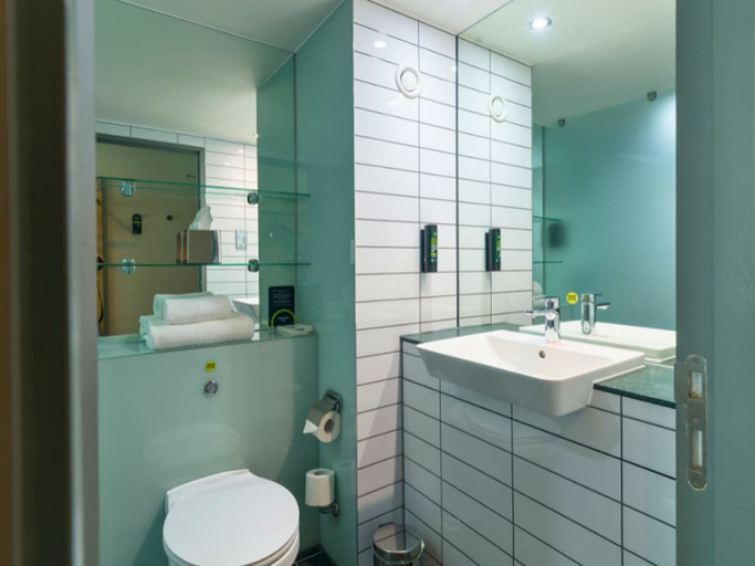 Bathroom 5, B&B HOTEL Birmingham Centre, Birmingham