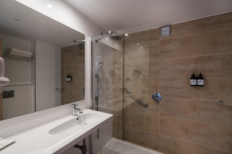 Bathroom 5, Hotel THB Felip - Adults Only, Baleares