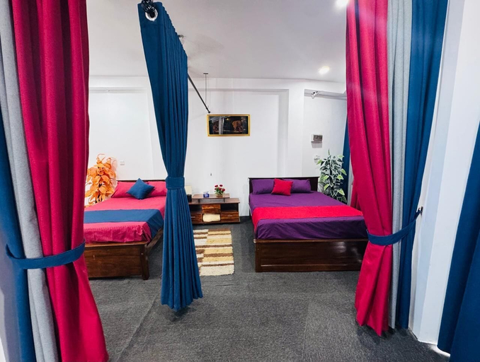 Room 2, Mark International, Thimbirigasyaya