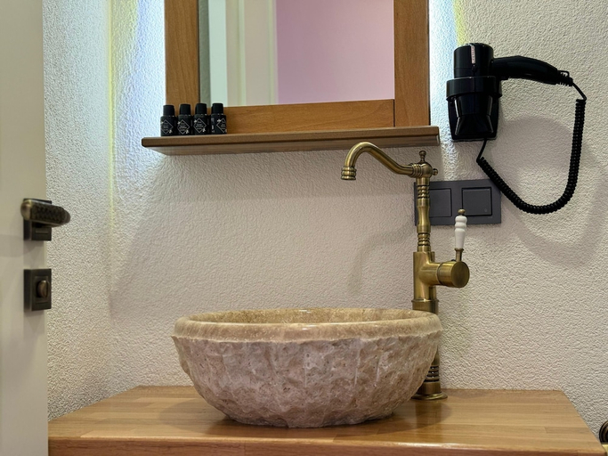 Bathroom 5, Abelia Mansion Hotel, Fatih
