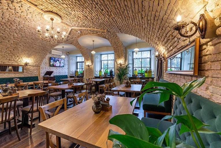 Food & Drinks 5, Petr Hotel, Sankt-Peterburg gorsovet